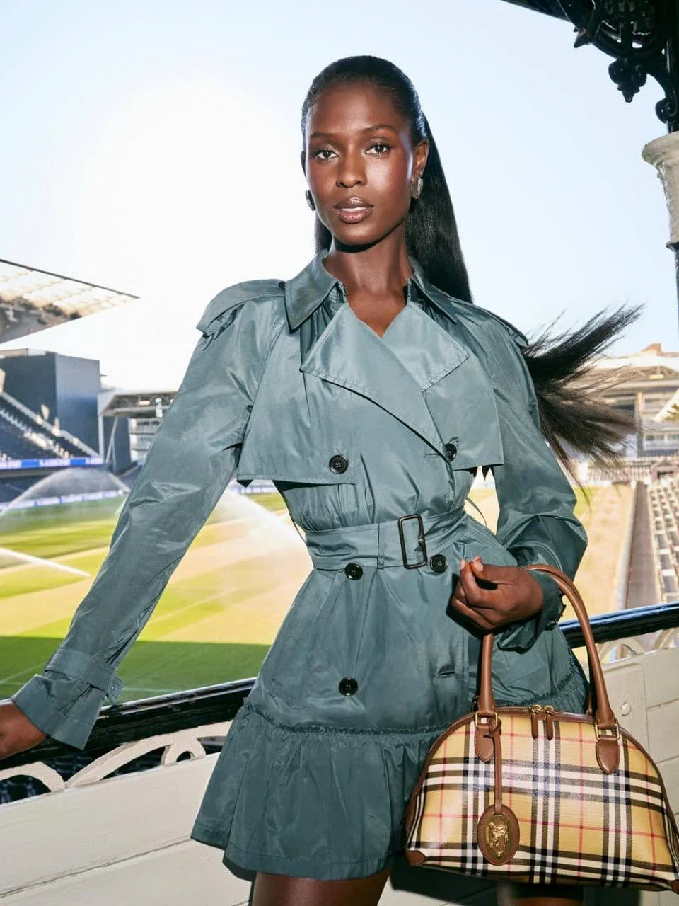 Burberry, Томас Берберри, A Good Sport, Ромео Бекхэм, Джейсон Судейкис, Роуз Хантингтон-Уайли, Стивен Грэм, Деклан Райс