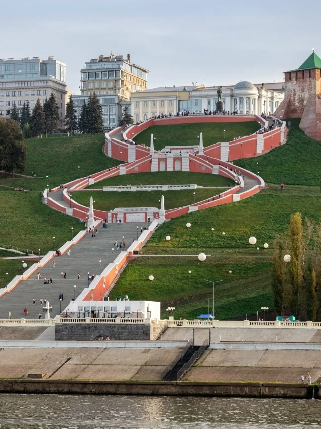 Чкаловская лестница