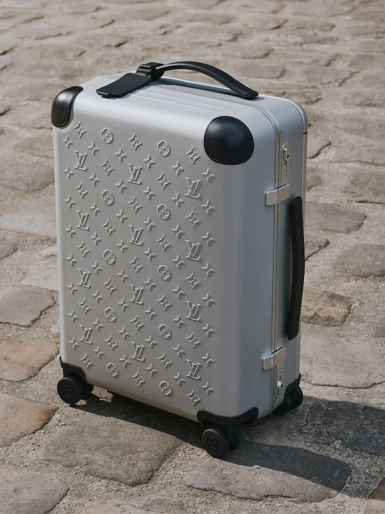 Louis Vuitton, Louis Vuitton чемодан, Louis Vuitton новинки, луи виттон чемодан, Horizon Aluminum, Марк Ньюсон, Apple, Ferrari