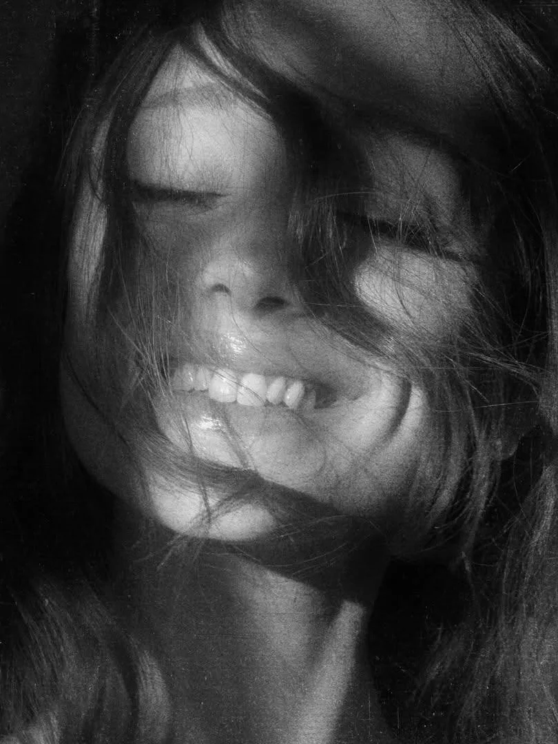 Ариана Гранде, petals, Ариана Гранде новый альбом, музыка, Илья Салманзаде, Republic Records