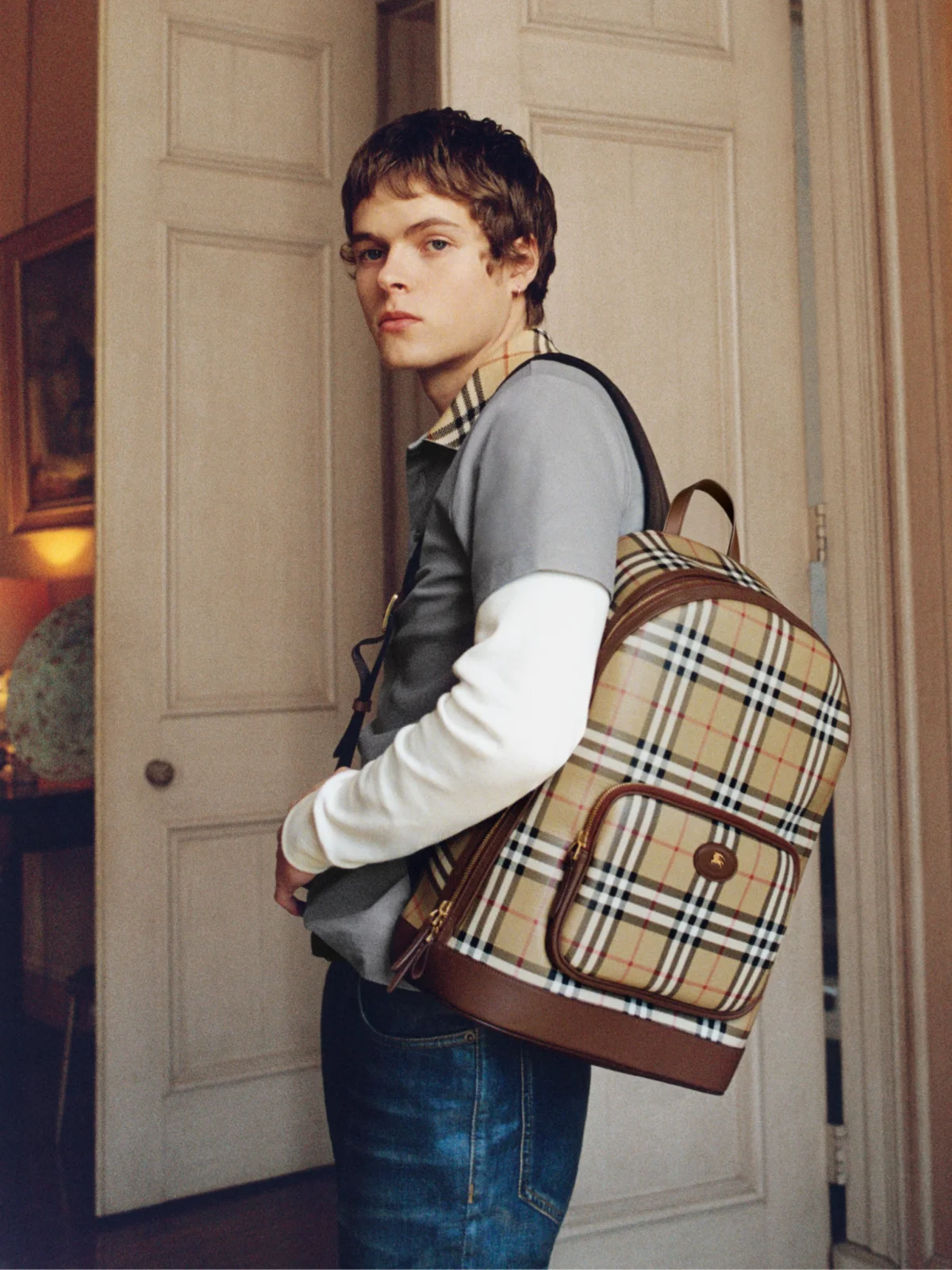 Burberry, барберри, Крис Мартин, Гвинет Пэлтроу, Мозес Мартин, Эди Кэмпбелл, Нора Аттал, Санг Ву Ким