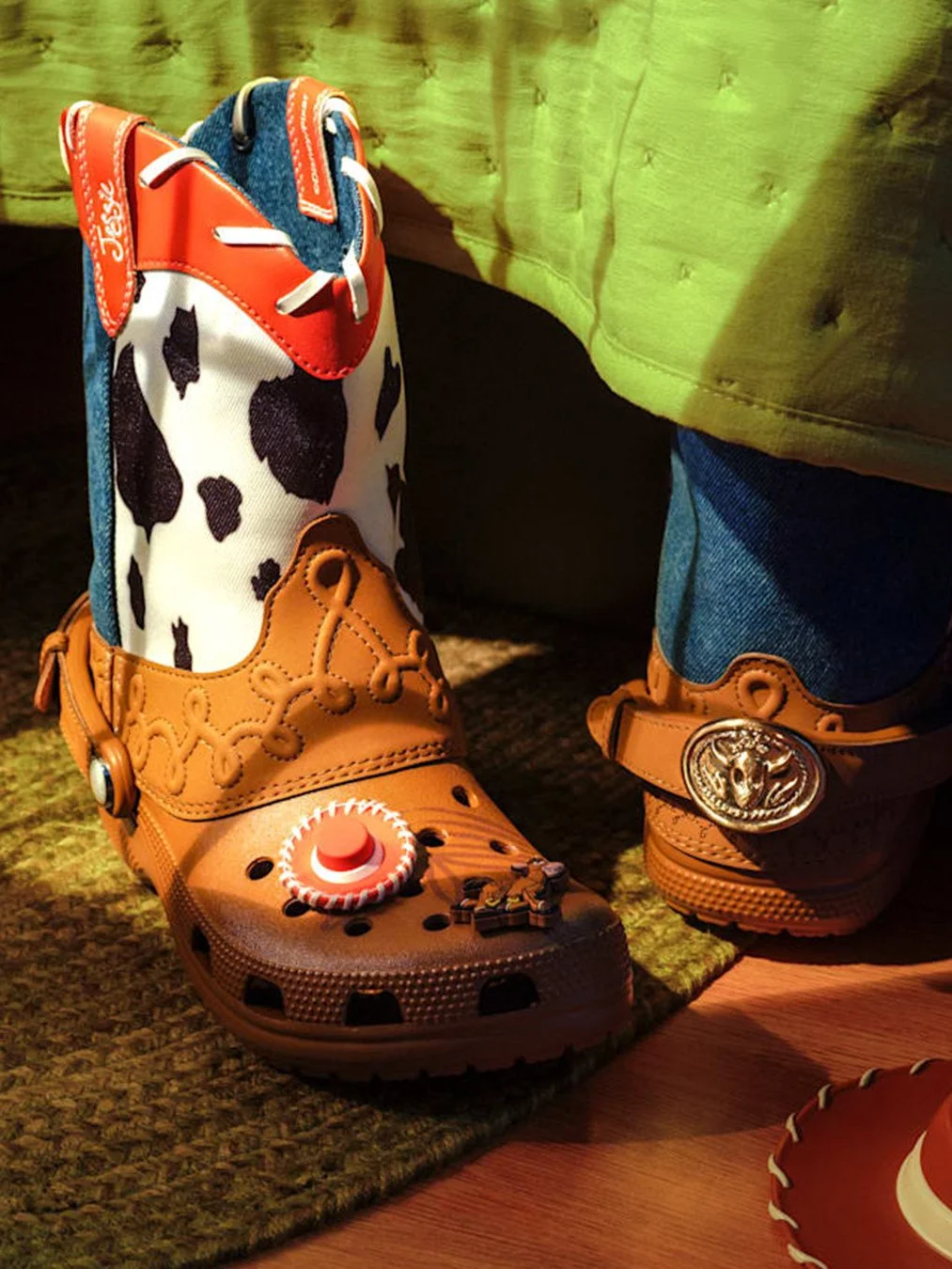 Crocs, «История игрушек 5», кроксы, кроксы дисней, кроксы по истории игрушек, Джесси, Вуди