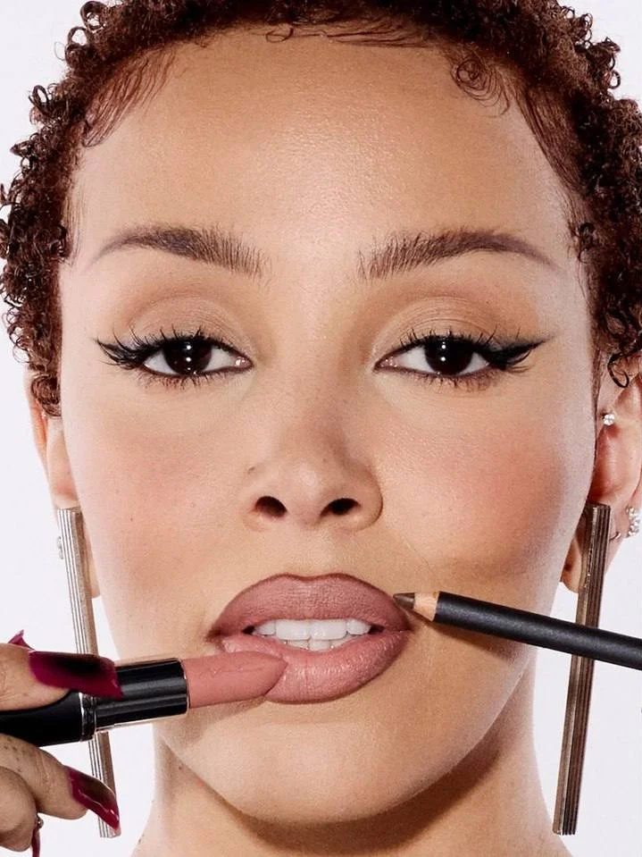 Doja Cat, MAC Cosmetics, доджа кэт, Doja Cat лип комбо, Doja Cat тур, Tour Ma Vie, косметика мак