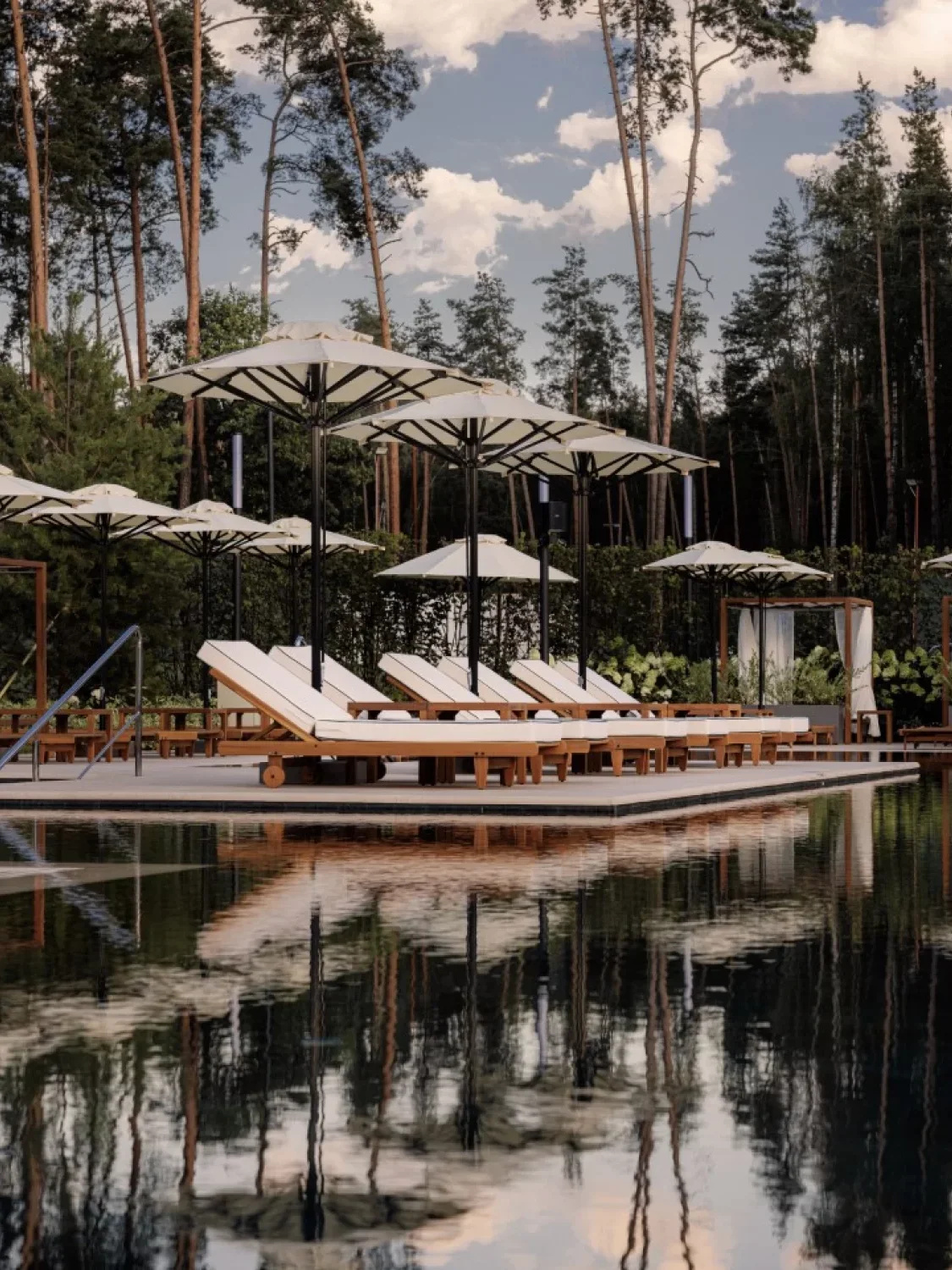 Alaska Pool Club адрес