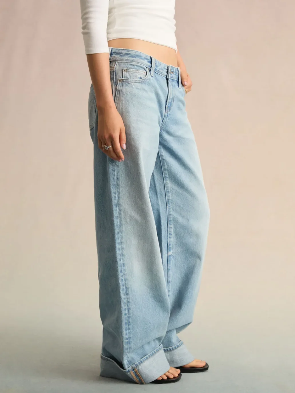 селена гомес деним новая коллекция джинсы rare pacsun благотворительность