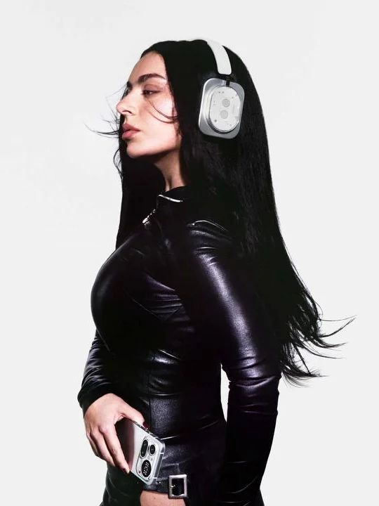 Nothing, Charli XCX, чарли хсх, телефоны Nothing, наушники Nothing, чарли хсх новый альбом