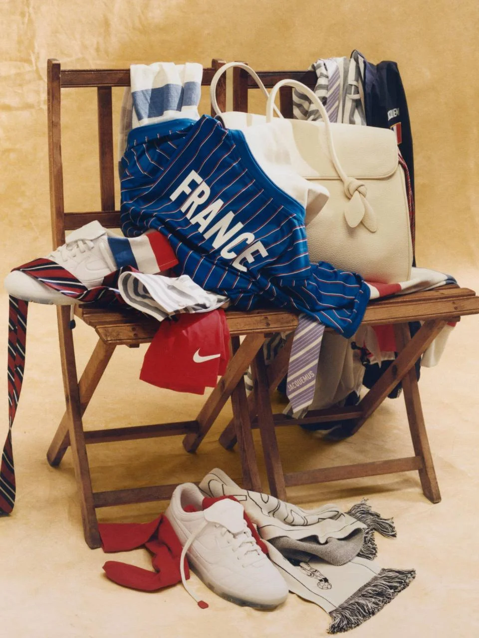Jacquemus, Nike, Симон Порт Жакмюс, найк, футбол франция, Килиан Мбаппе, Маркюс Тюрам, Уоррен Заир-Эмри, Дезире Дуэ, Орельен Чуамени