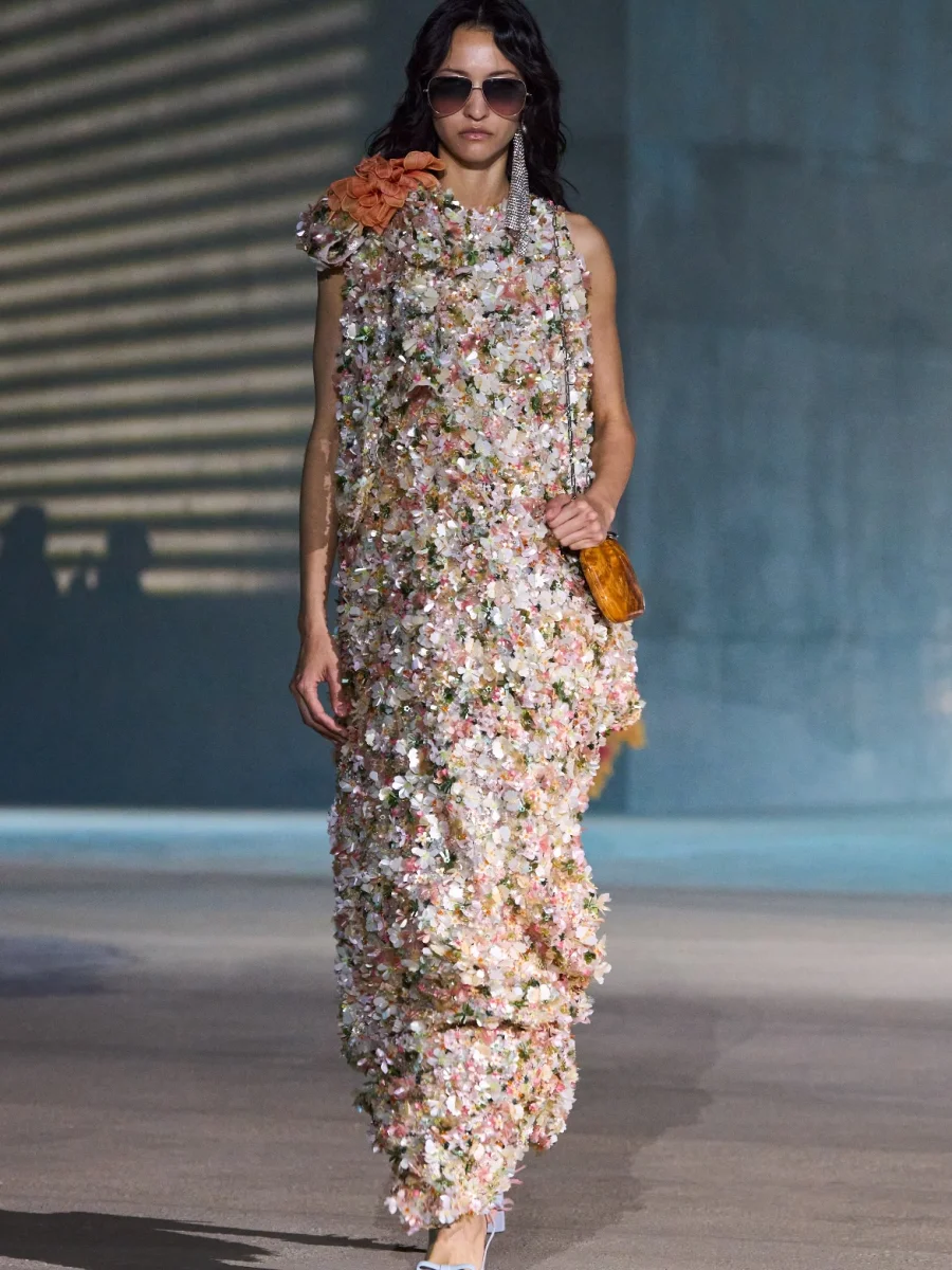 Dior Cruise, диор круизная коллекция, Джонатан Андерсон, Сабрина Карпентер, Джису, Аня Тейлор-Джой, Майли Сайрус, Лос-Анджелес, Голливуд