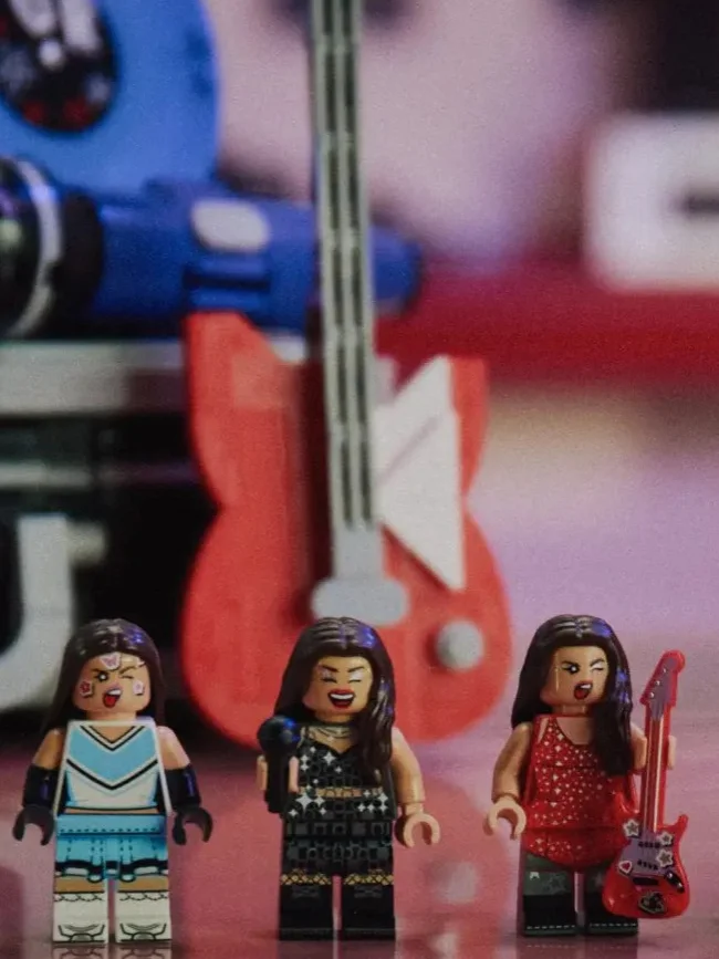 Оливия Родриго, лего, Lego, You Seem Pretty Sad for a Girl So in Love, оливия родриго песни, Оливия Родриго конструктор