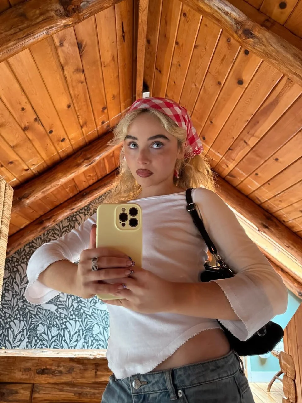 Сабрина Карпентер