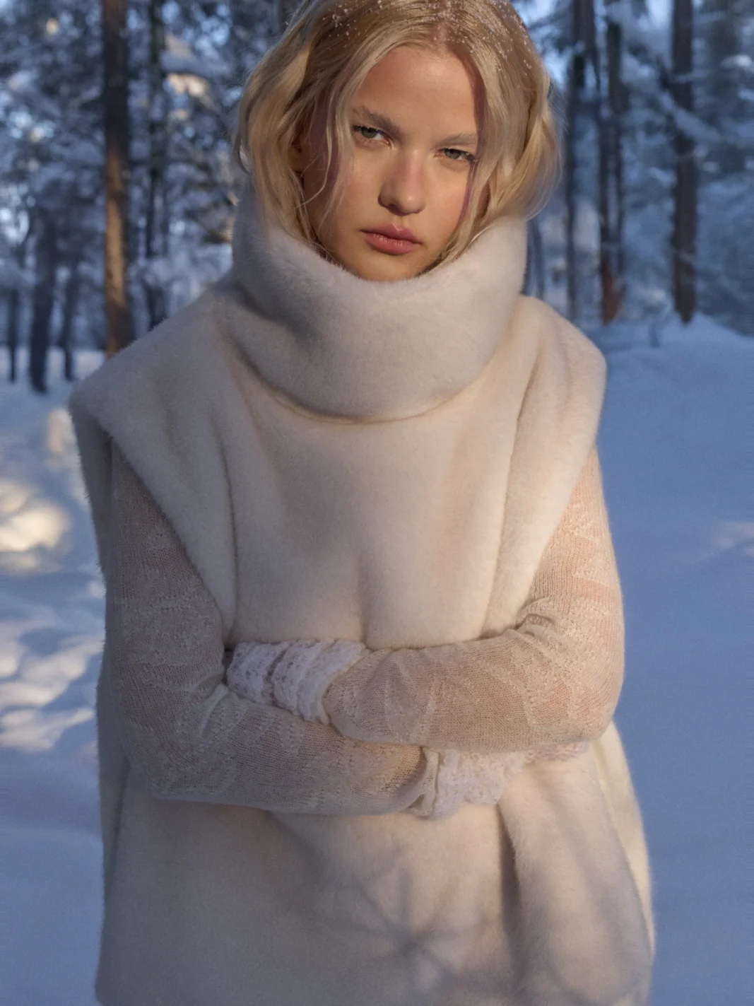 BRUSNIKA, брусника, BRUSNIKA одежда, BRUSNIKA новинки, BRUSNIKA новая коллекция, оттенок Cloud Dancer, Pantone