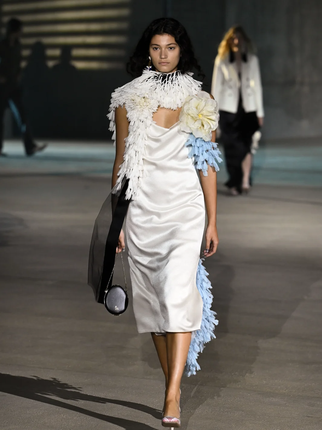 Dior Cruise, диор круизная коллекция, Джонатан Андерсон, Сабрина Карпентер, Джису, Аня Тейлор-Джой, Майли Сайрус, Лос-Анджелес, Голливуд