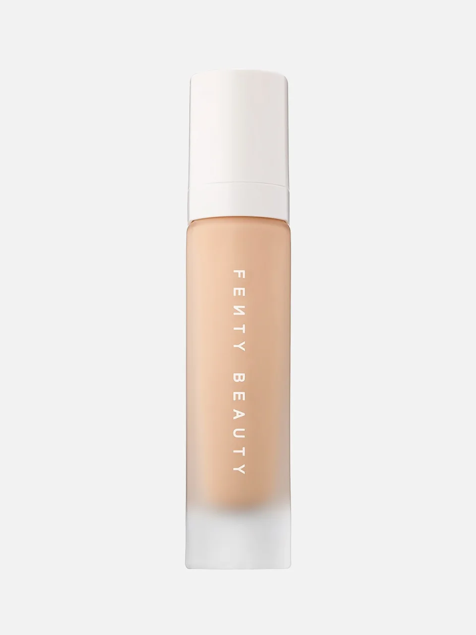 Тональный крем Pro Filtr Soft Matte Longwear Foundation, Fenty Beauty (Стоимость: 4 500 руб) и Сияющий тональный крем Comfy Glow, Arive Makeup (Стоимость: 850 руб)
