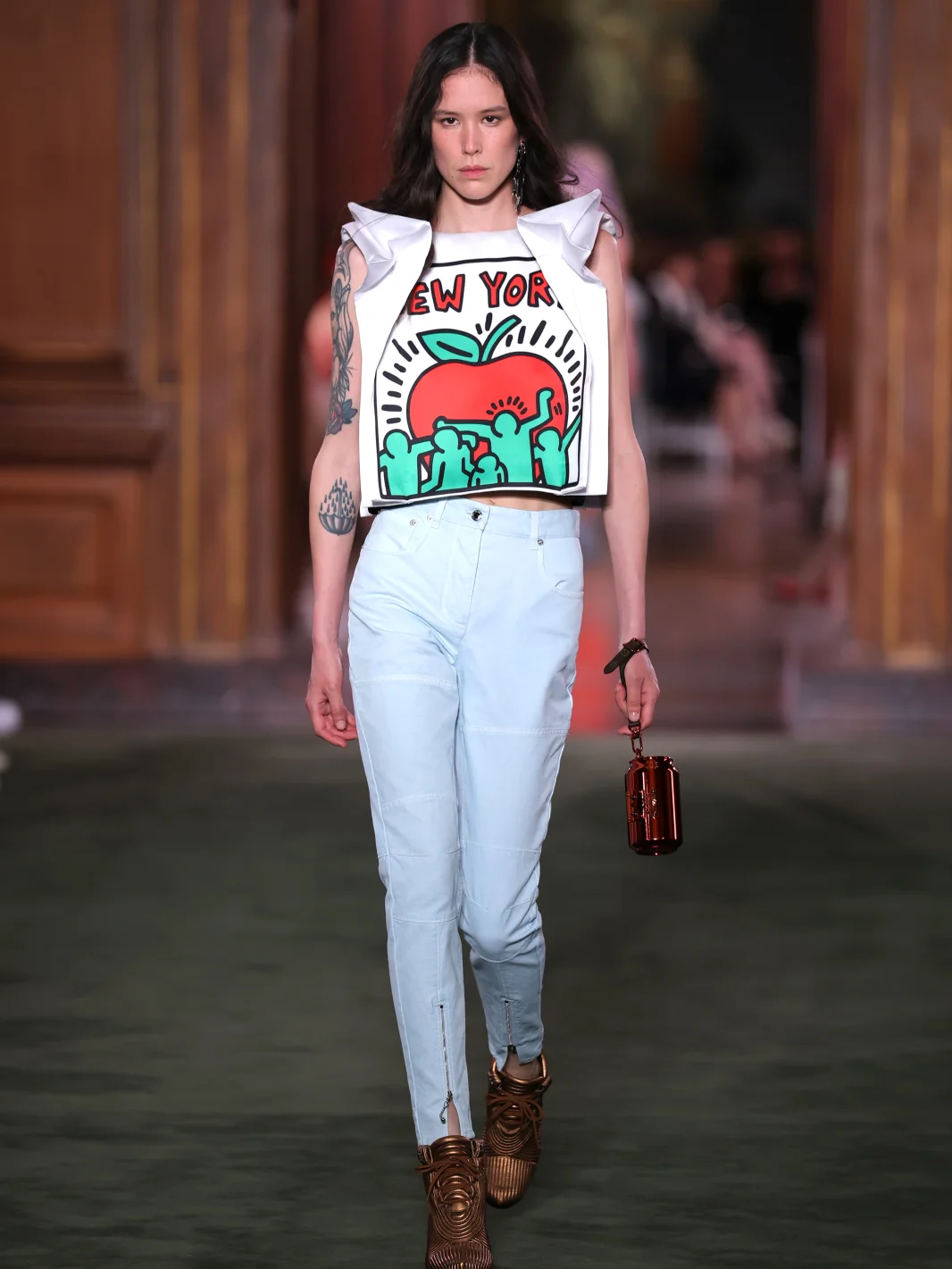 Louis Vuitton Cruise 2027, луи виттон круизная коллекция, Louis Vuitton показ, луи виттон показ, Николя Жескьер, Зендея, Энн Хэтэуэй, Кейт Бланшетт