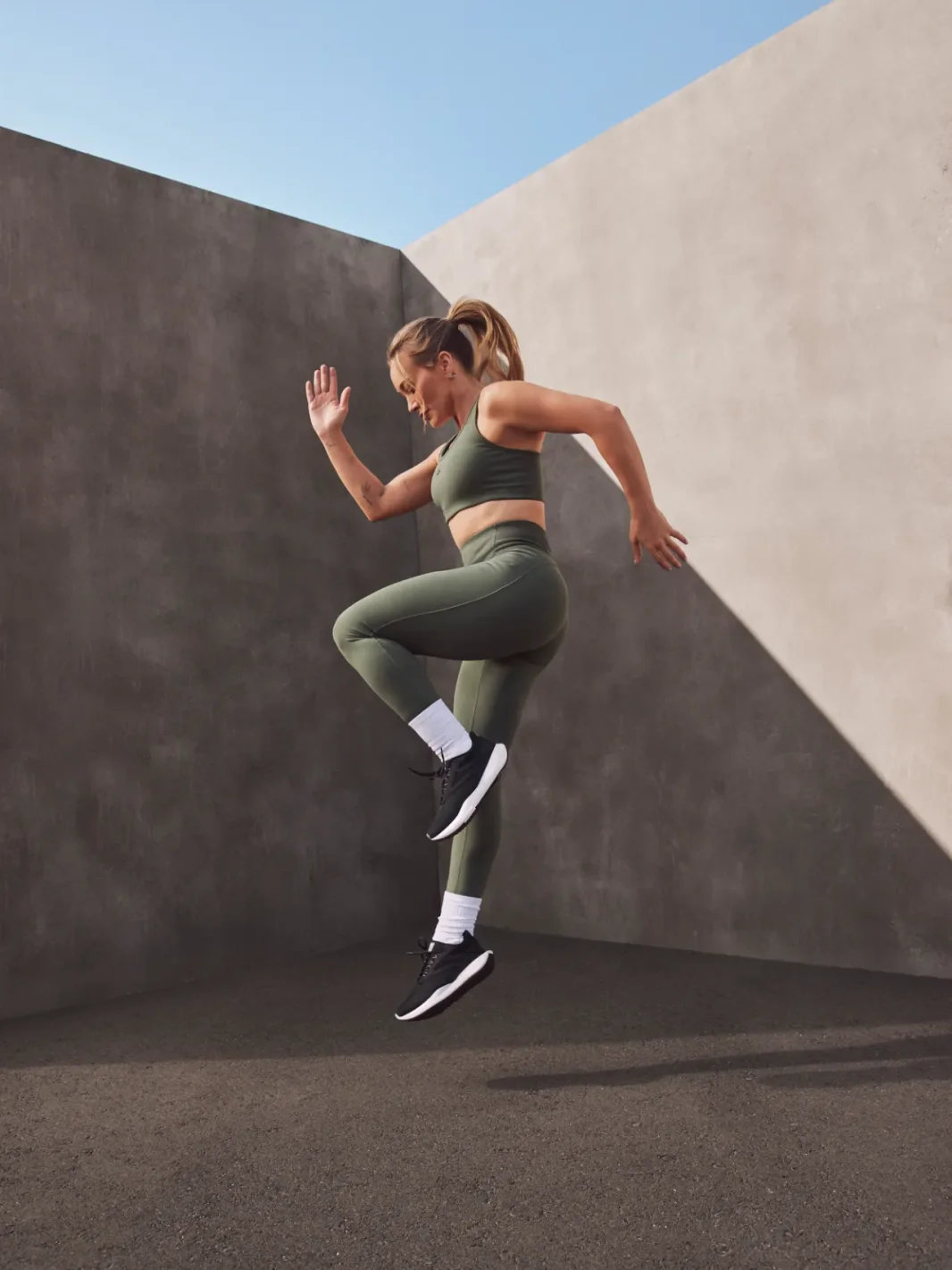 Reebok, рибук, Хилари Дафф, амбассадор, спортивная одежда, одежда для тренировок