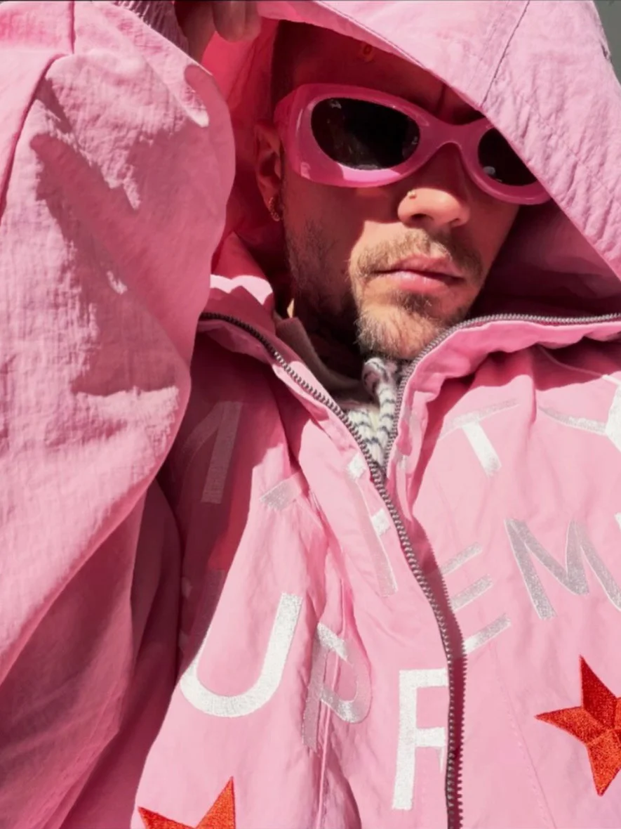 Джастин Бибер в куртке Marty Supreme