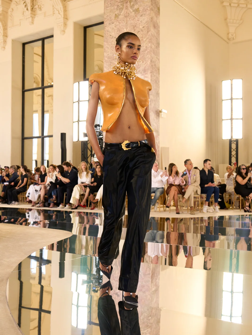 Schiaparelli, Скиапарелли, Schiaparelli показ, Schiaparelli кутюр fw26, Дэниел Роузберри