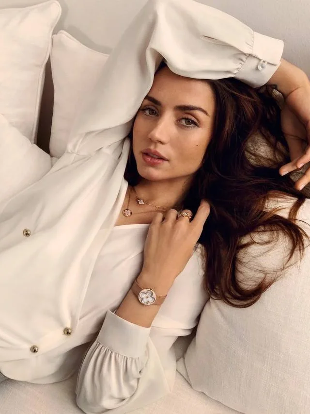 Louis Vuitton, луи виттон, Louis Vuitton часы, Louis Vuitton Color Blossom, Color Blossom украшения, Ана де Армас