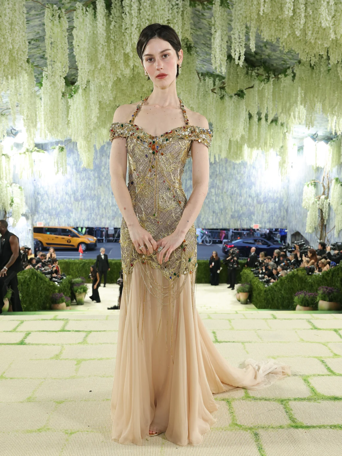 грейси абрамс met gala последние новости 2026 новый альбом непобейби nepo baby день рождения пол мескаль daughter from hell that's so true тейлор свифт