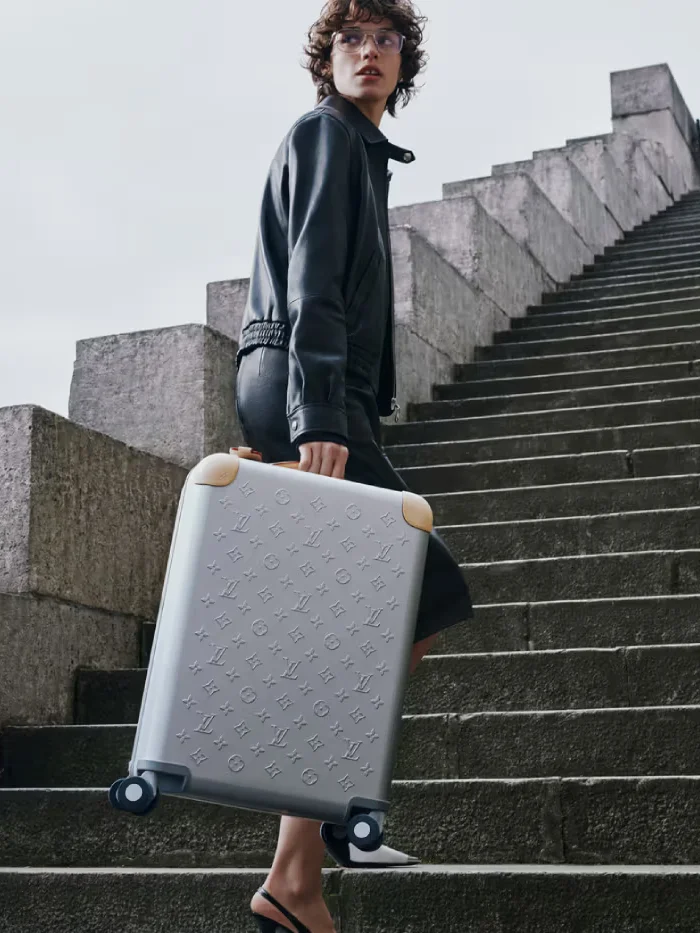 Louis Vuitton, Louis Vuitton чемодан, Louis Vuitton новинки, луи виттон чемодан, Horizon Aluminum, Марк Ньюсон, Apple, Ferrari