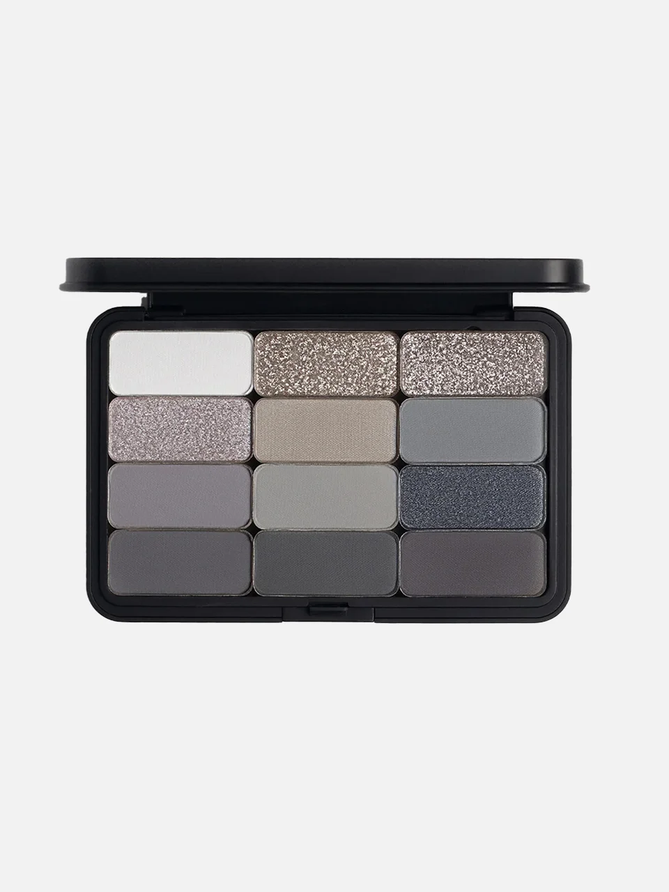 Палетка теней Grey City Eyeshadow Palette и Накладные ресницы Megan Pink Eyelashes, A.VOEVODINA (Стоимость: 3 150 рублей и 350 рублей)