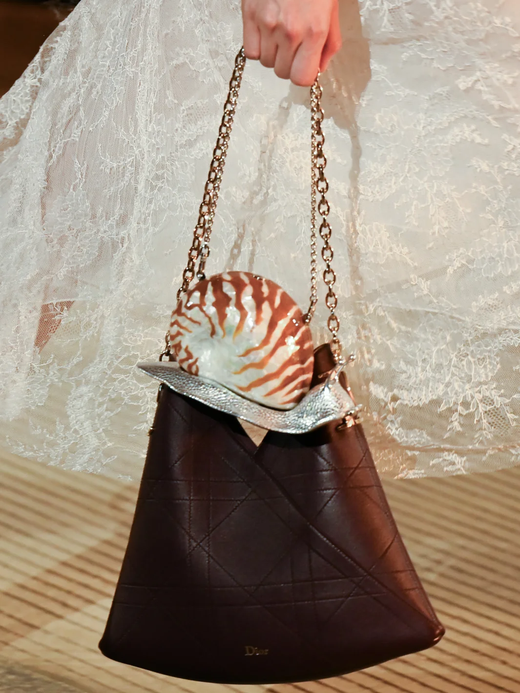 Dior Cruise, диор круизная коллекция, Джонатан Андерсон, Сабрина Карпентер, Джису, Аня Тейлор-Джой, Майли Сайрус, Лос-Анджелес, Голливуд