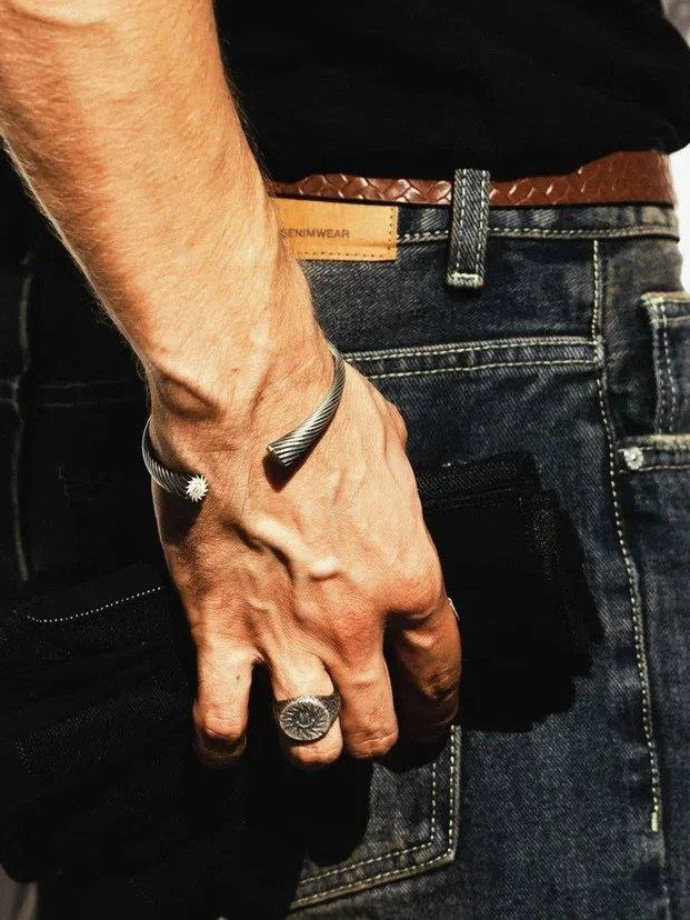 Mozi j, Mozi Jewelry, Мози джи, Mozi j украшения, Surf Coffee, Серф кофе, коллаборация Mozi j и Surf Coffee, коллекция украшений Lines of Freedom