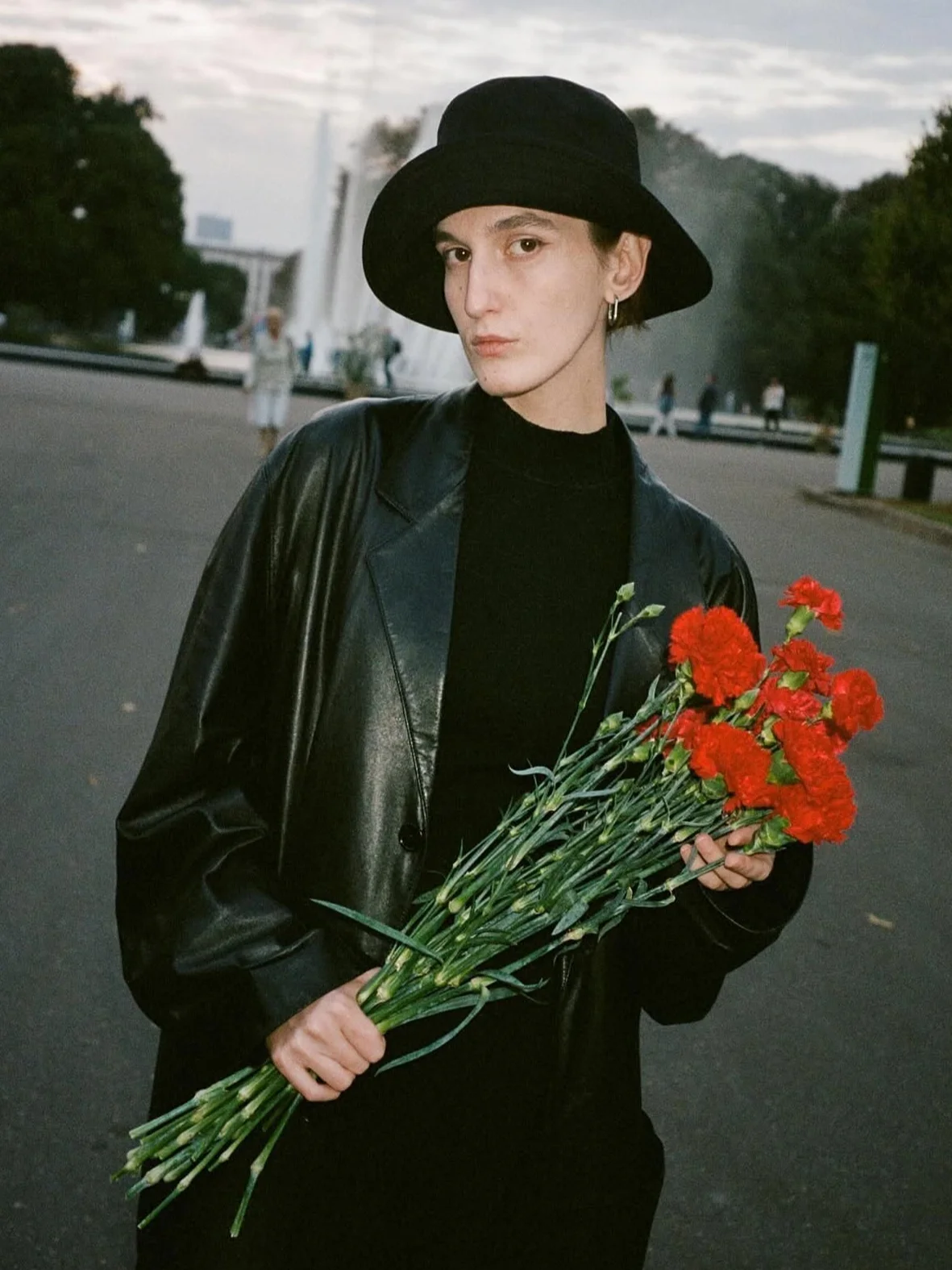 шляпа черная