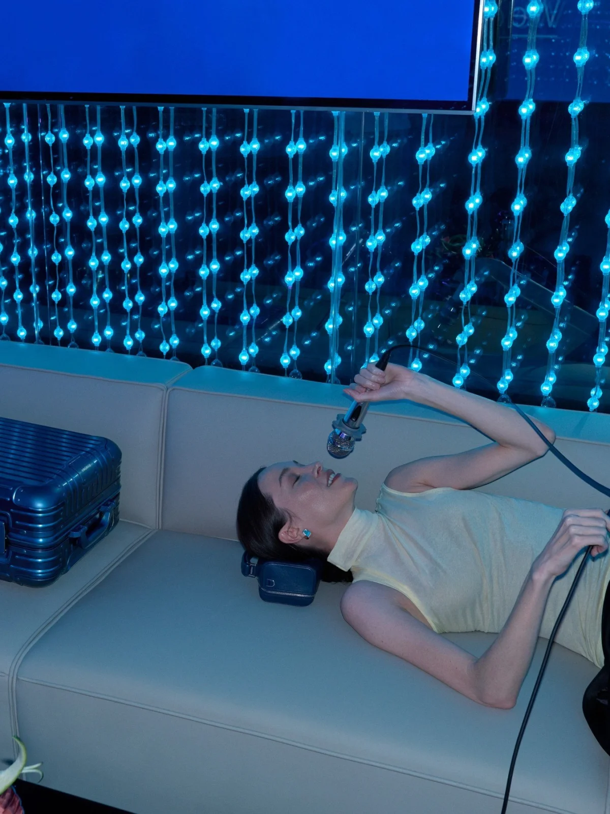 RIMOWA, римова чемоданы, чемоданы купить, Ink Blue, темно-синий чемодан, Сидни Леммон