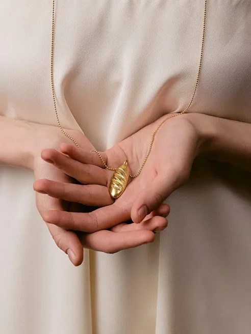 rassvet detail, рассвет детейл, rassvet detail украшения, rassvet detail подвески, фонд «Дари еду», фонд «Дари искусство», Эмма Шлейгер