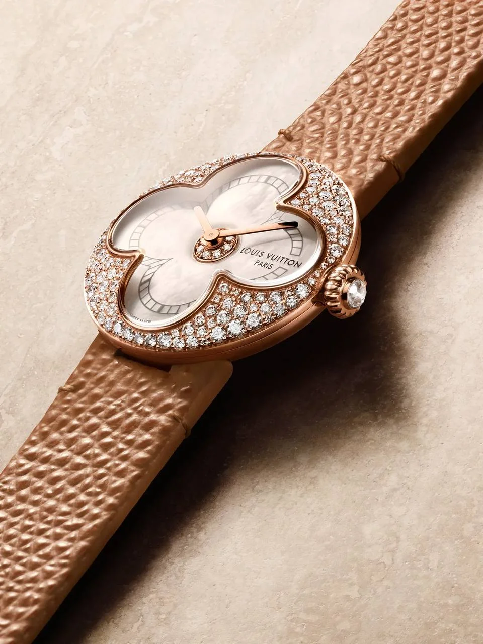 Louis Vuitton, луи виттон, Louis Vuitton часы, Louis Vuitton Color Blossom, Color Blossom украшения, Ана де Армас