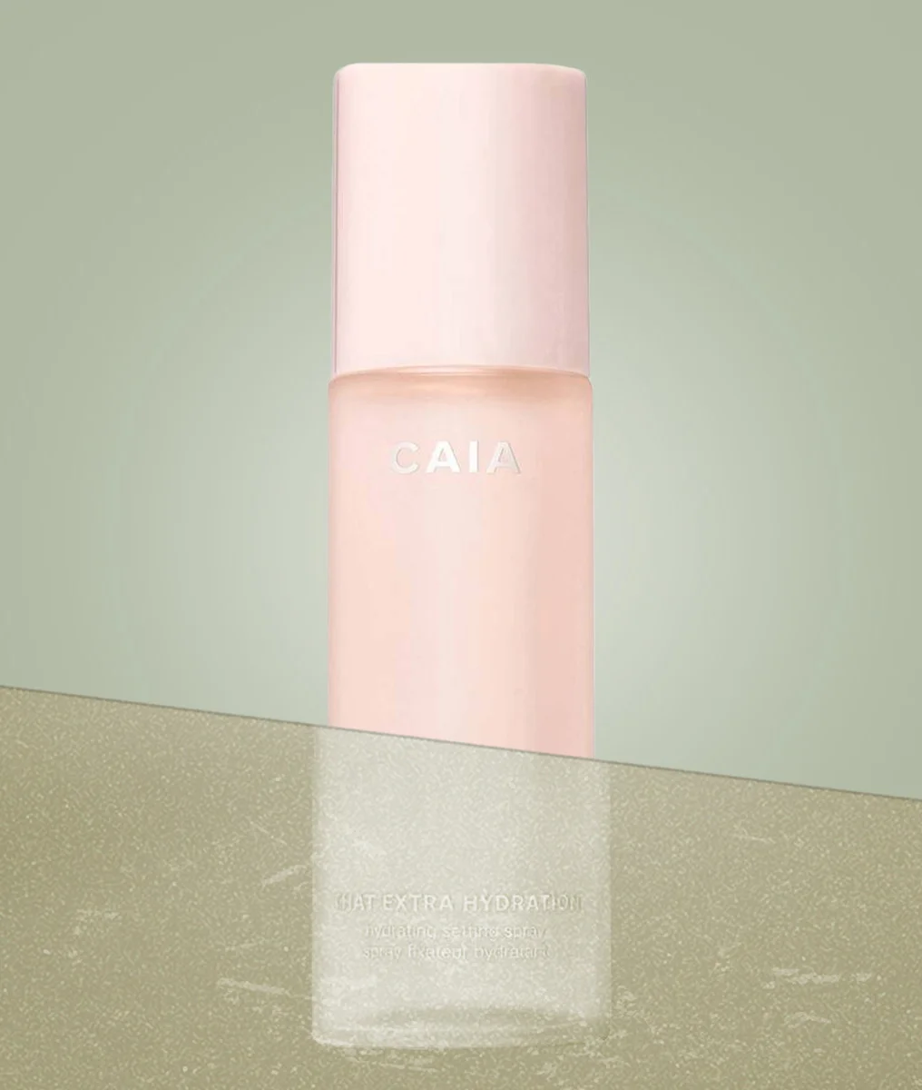 Повтори, но не точь-в-точь: идеальный аналог фиксирующего спрея Caia Cosmetics