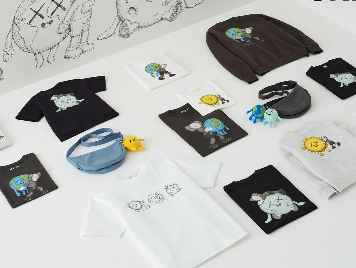 Плюшевые брелоки и новые персонажи: какой получилась коллаборация Uniqlo и Kaws