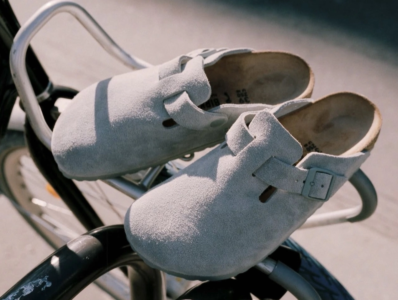Тренд в фокусе: закрытые сабо Birkenstock