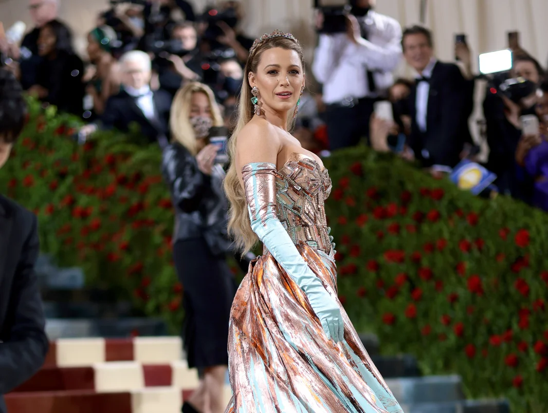 Блейк Лайвли: от «Сплетницы» и Met Gala до бизнес-империи и громких скандалов